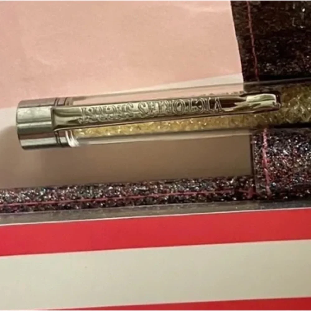 Victoria's Secret Glitter limited edition Journal with pen